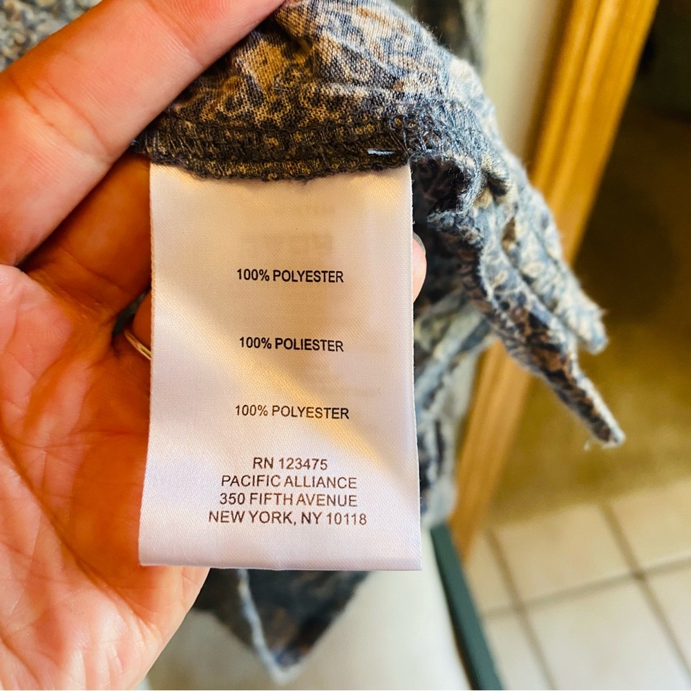 Frye & Co Floral Button down ruffle peplum shirt - Picture 4 of 4